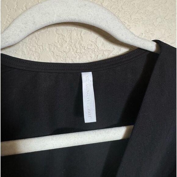 Nothing fits but wrap shirt black sz l/xl maternity nursing 3/4 Sleeve - Picture 2 of 4